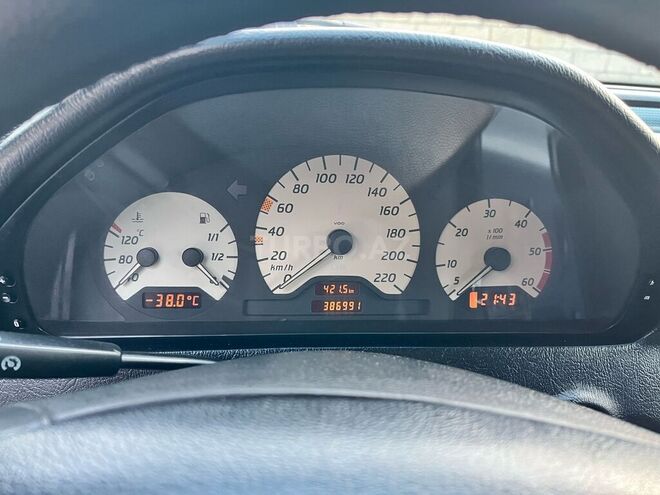 Mercedes C 220 2000, 386,991 km - 2.2 l - Sabirabad