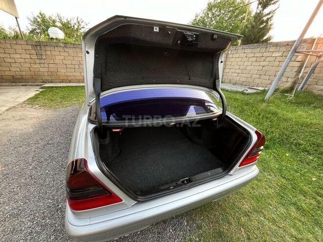 Mercedes C 220 2000, 386,991 km - 2.2 l - Sabirabad