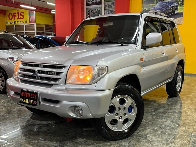 Mitsubishi Pajero io 2002, 205,000 km - 2.0 л - Sumqayıt