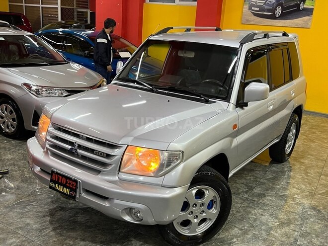 Mitsubishi Pajero io 2002, 205,000 km - 2.0 л - Sumqayıt
