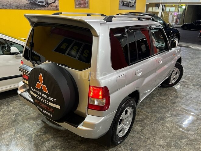 Mitsubishi Pajero io 2002, 205,000 km - 2.0 л - Sumqayıt