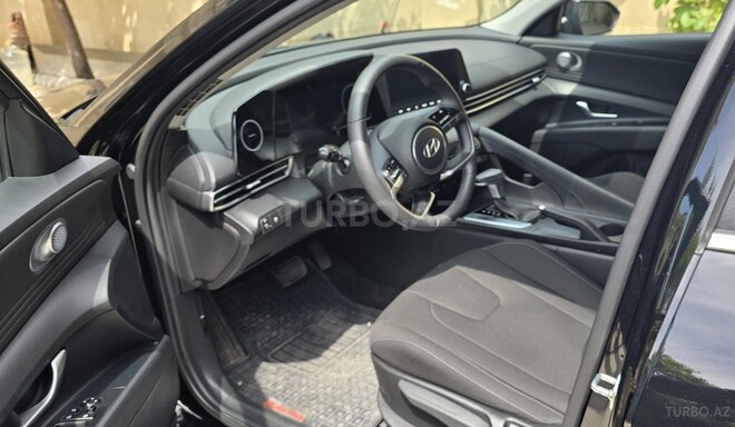 Hyundai Elantra 2024, 13,000 km - 1.6 л - Bakı