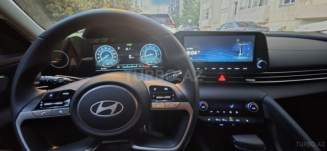 Hyundai Elantra 2024, 13,000 km - 1.6 л - Bakı