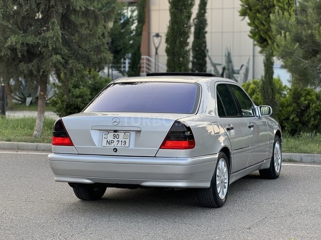 Mercedes C 230 1998, 297,000 km - 2.3 l - Saatlı