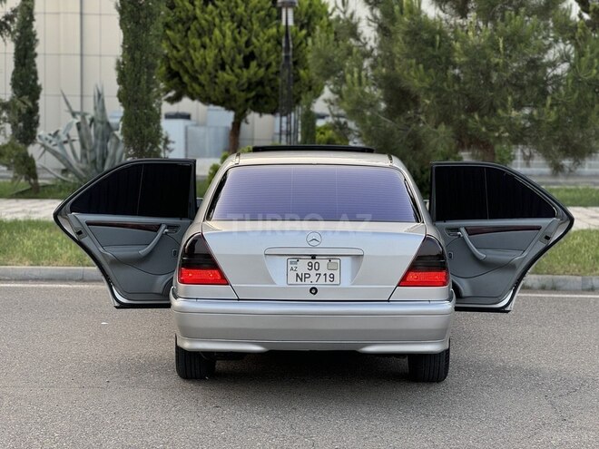 Mercedes C 230 1998, 297,000 km - 2.3 l - Saatlı