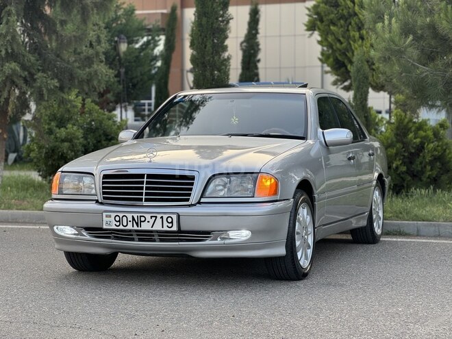 Mercedes C 230 1998, 297,000 km - 2.3 l - Saatlı