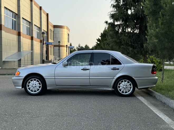 Mercedes C 230 1998, 297,000 km - 2.3 l - Saatlı