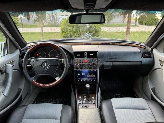 Mercedes C 230 1998, 297,000 km - 2.3 l - Saatlı