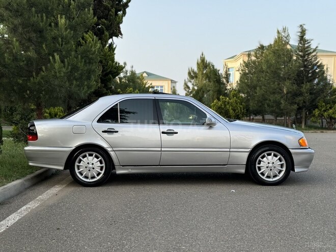 Mercedes C 230 1998, 297,000 km - 2.3 l - Saatlı