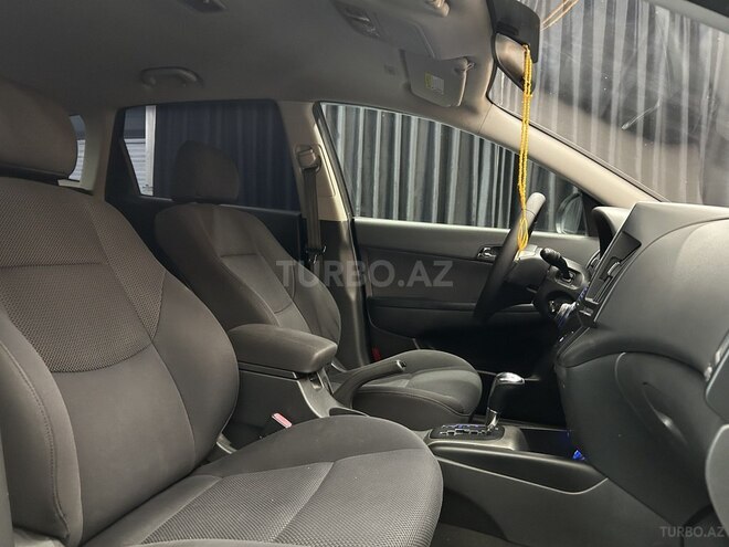 Hyundai i30 2010, 274,000 km - 1.6 л - Bakı