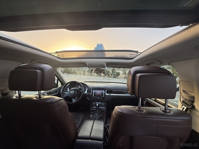 Volkswagen Touareg-9