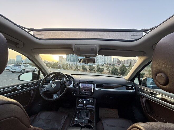 Volkswagen Touareg-3
