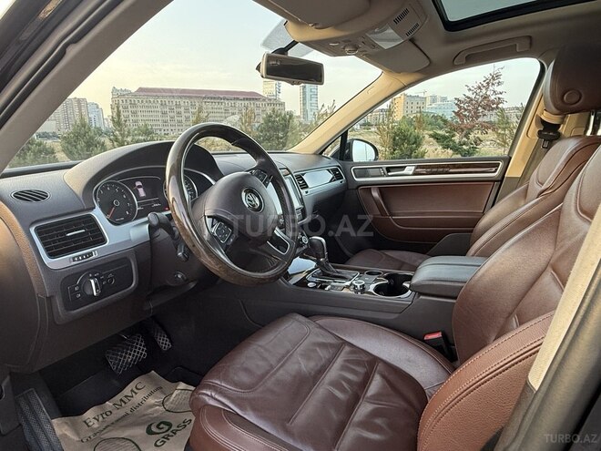 Volkswagen Touareg-5