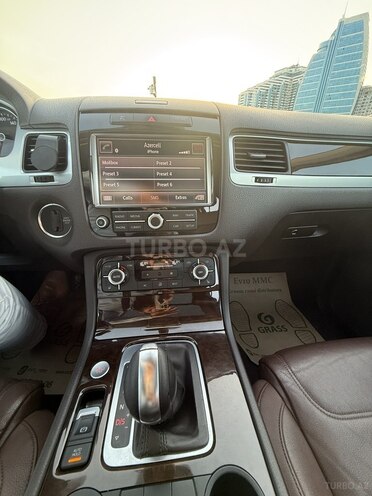 Volkswagen Touareg-11