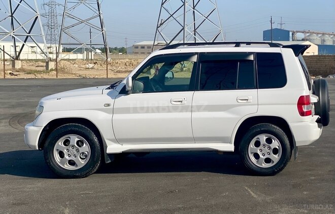Mitsubishi Pajero io 2003, 175,000 km - 2.0 l - Bakı