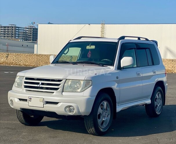 Mitsubishi Pajero io 2003, 175,000 km - 2.0 l - Bakı