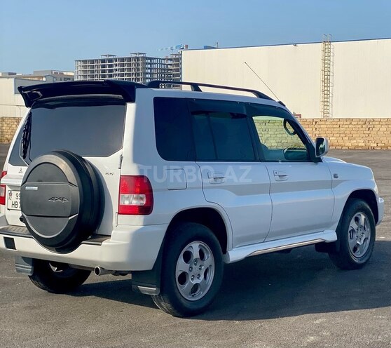 Mitsubishi Pajero io 2003, 175,000 km - 2.0 l - Bakı