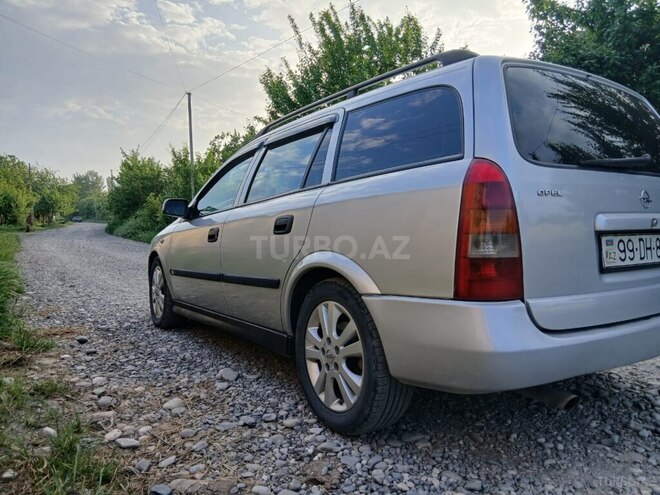 Opel Astra 2001, 200,000 km - 2.2 l - Quba