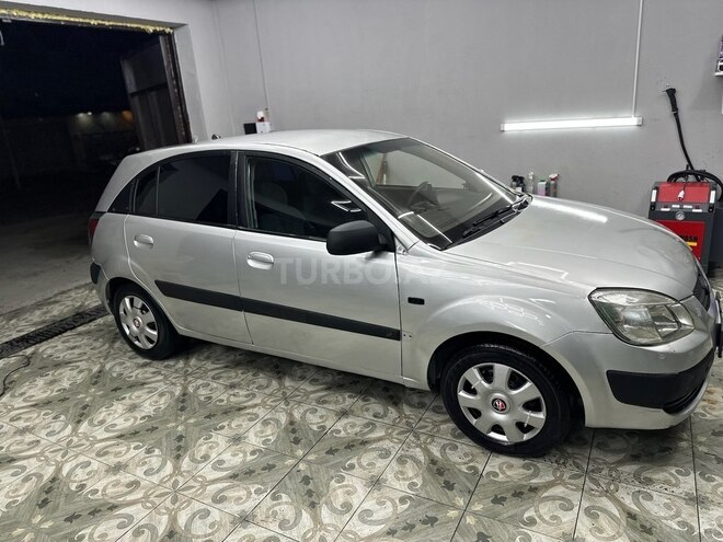 Kia Rio 2006, 270,000 km - 1.5 l - Qəbələ