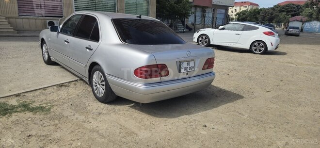 Mercedes E 240 1998, 560,000 km - 2.4 l - Bakı