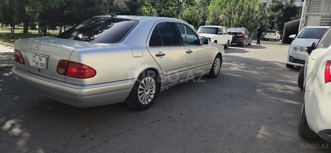 Mercedes E 240 1998, 560,000 km - 2.4 l - Bakı