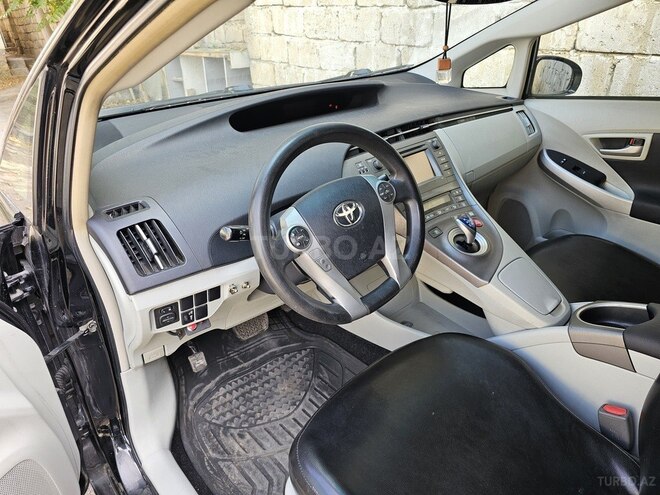 Toyota Prius 2014, 250,000 km - 1.8 l - Bakı