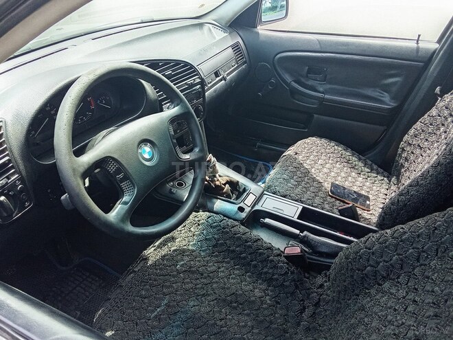 BMW 318 1991, 290,000 km - 1.8 l - Gəncə