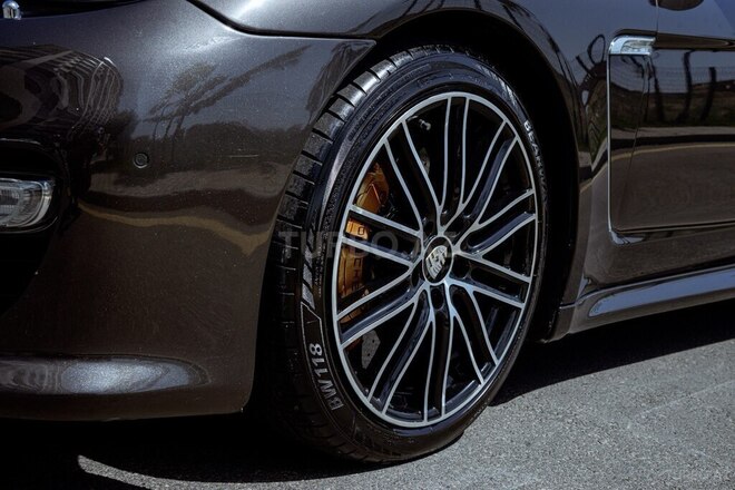 Porsche Panamera Turbo S 2011, 154,000 km - 4.8 l - Sumqayıt