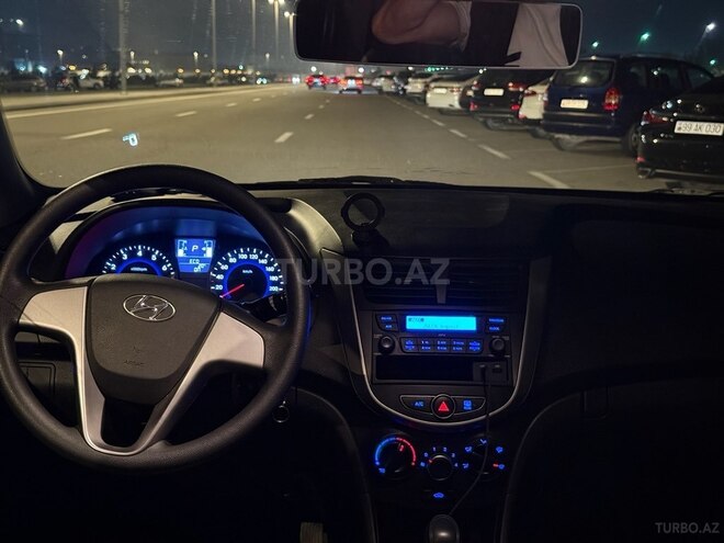 Hyundai Accent 2015, 86,000 km - 1.4 l - Bakı