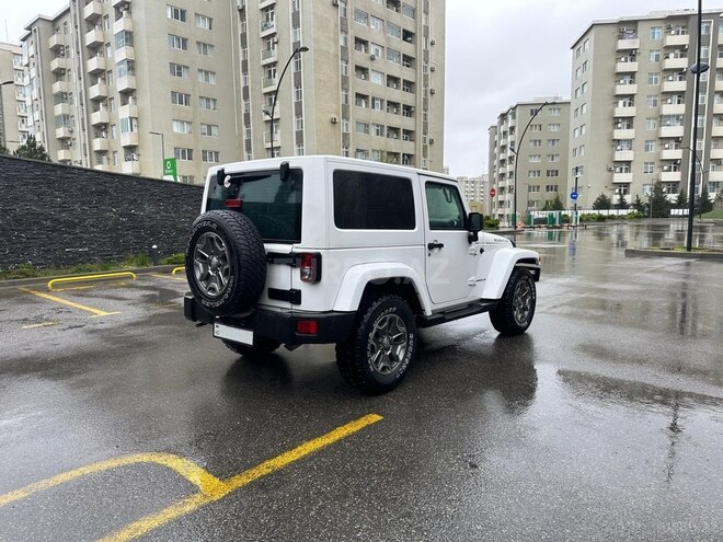 Jeep Wrangler-4