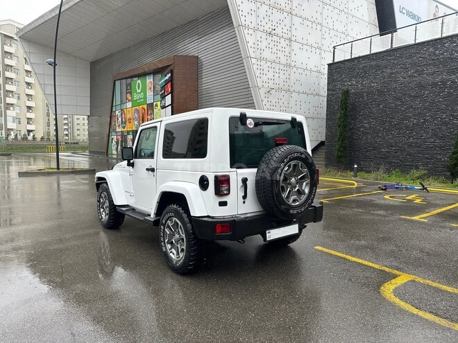 Jeep Wrangler-5