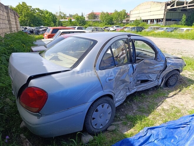 Nissan Sunny 2005, 230,000 km - 1.3 л - Quba