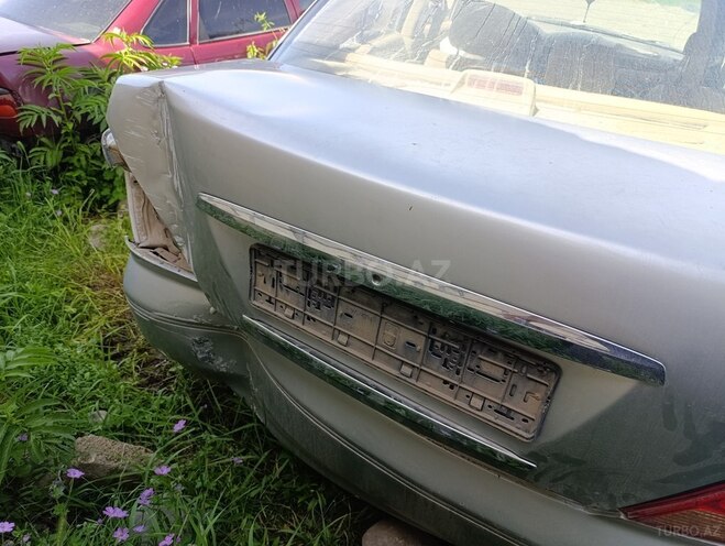 Nissan Sunny 2005, 230,000 km - 1.3 л - Quba