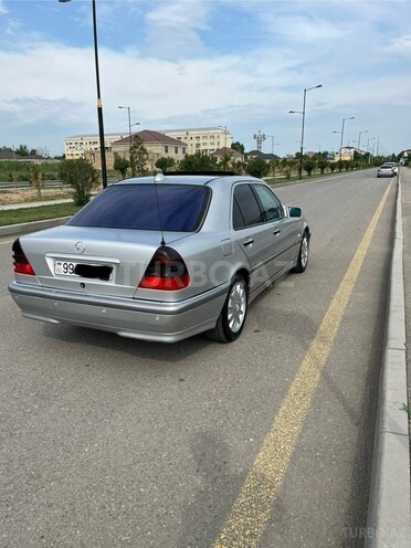 Mercedes C 220 d 1998, 300,000 km - 2.2 л - Yevlax