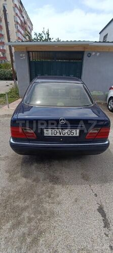 Mercedes E 230 1995, 340,000 km - 2.3 l - Bakı