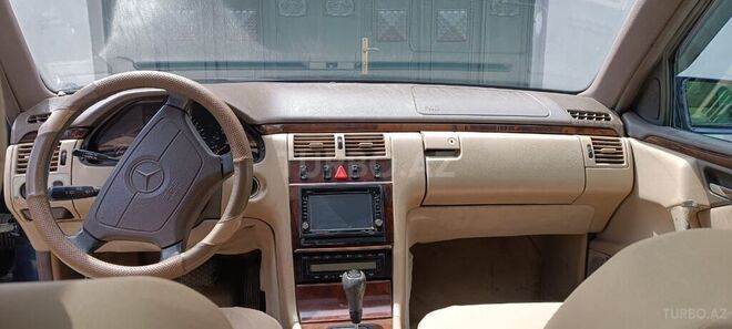 Mercedes E 230 1995, 340,000 km - 2.3 l - Bakı