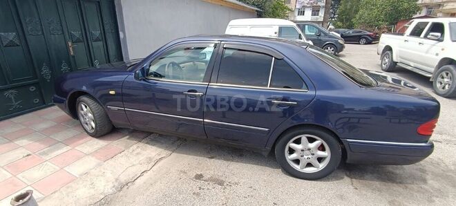 Mercedes E 230 1995, 340,000 km - 2.3 l - Bakı