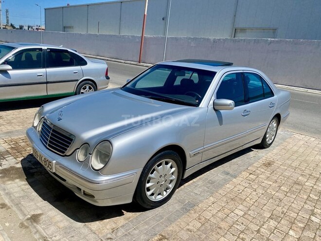 Mercedes E 240 2001, 350,000 km - 2.4 l - Bakı