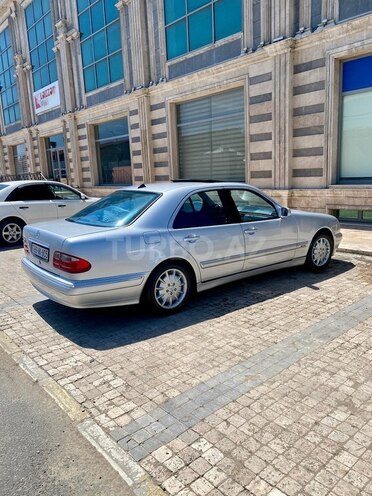 Mercedes E 240 2001, 350,000 km - 2.4 l - Bakı