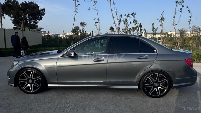 Mercedes C 250 2013, 196,500 km - 1.8 л - Bakı