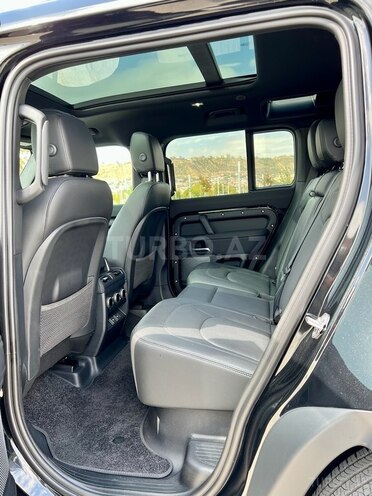 Land Rover Defender 2023, 28,000 km - 3.0 l - Bakı