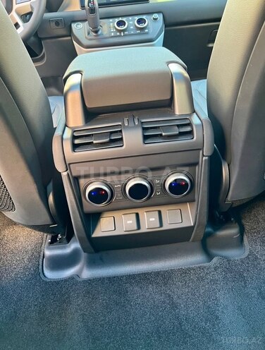 Land Rover Defender 2023, 28,000 km - 3.0 l - Bakı