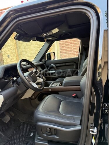 Land Rover Defender 2023, 28,000 km - 3.0 l - Bakı