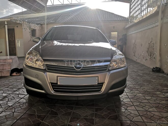 Opel Astra 2008, 220,000 km - 1.4 l - Gəncə