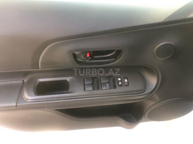 Toyota Aqua 2016, 138,000 km - 1.5 l - Bakı