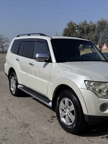 Mitsubishi Pajero 2007, 245,000 km - 3.0 l - Gəncə