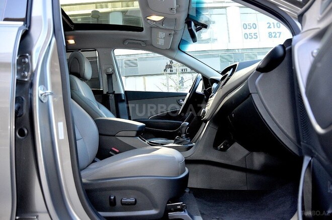 Hyundai Santa Fe-15