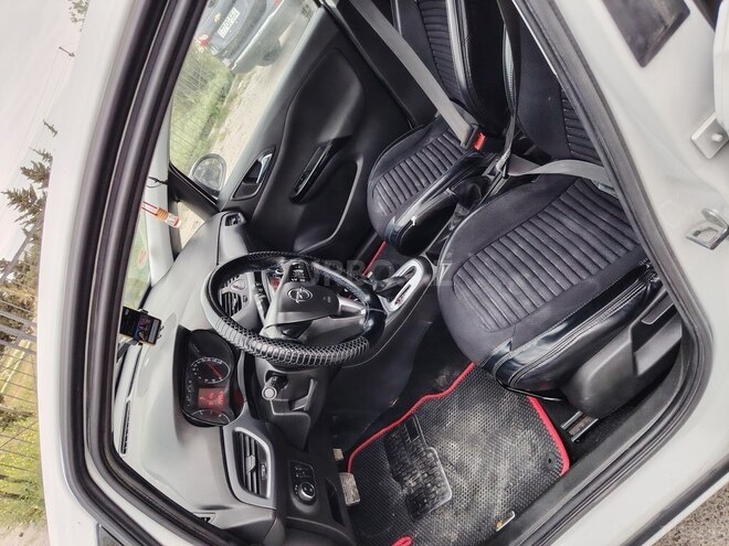 Opel Corsa 2015, 250,000 km - 1.4 l - Bakı