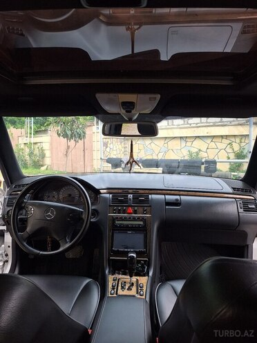 Mercedes E 270 2001, 319,000 km - 2.7 l - Ağstafa