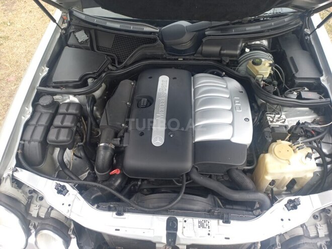 Mercedes E 270 2001, 319,000 km - 2.7 l - Ağstafa